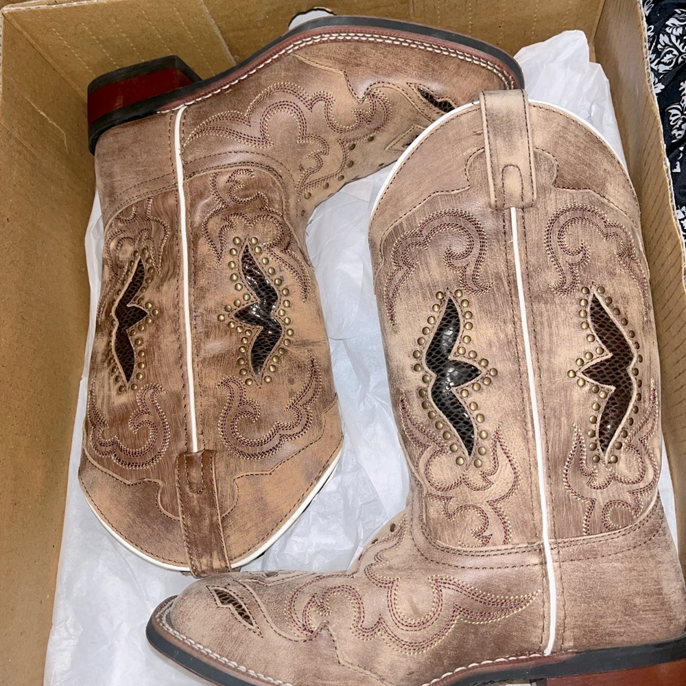 Women’s Laredo boots